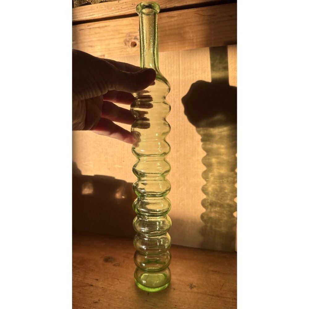 Green Beehive Ribbed Glass Bottle Vase 12” Tall – Mid Century Decorative Retro - Picture 9 of 9